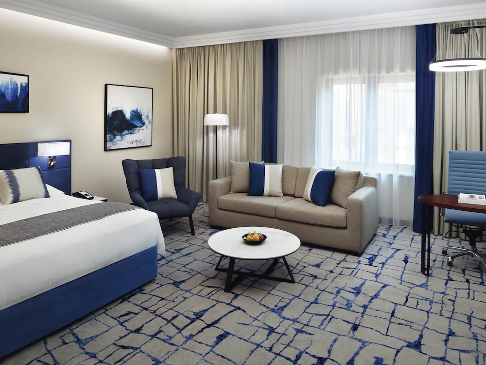 Mövenpick Hotel & Apartments Bur Dubai — Hotel rooms in Dubai