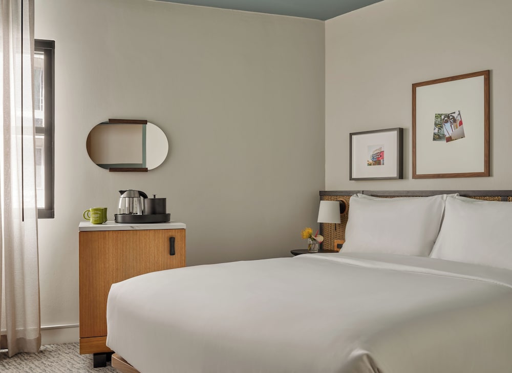 Romer House Waikiki — Hotel rooms in Honolulu, Hawaii