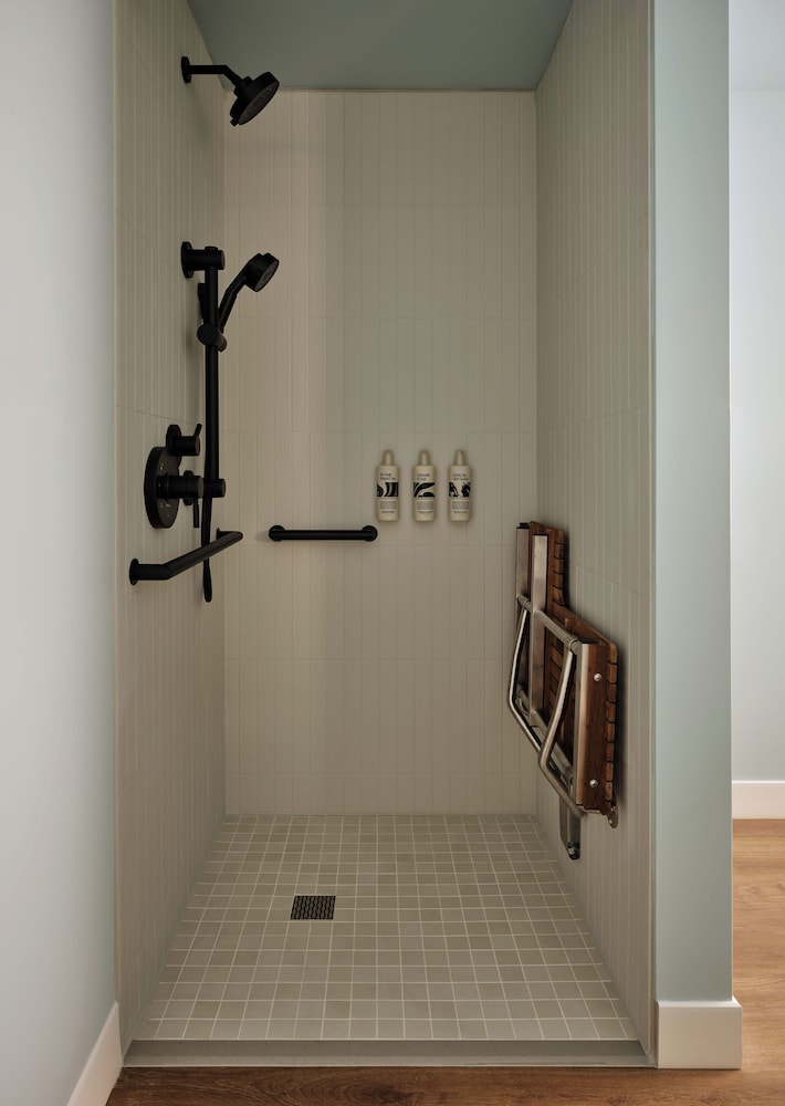 Romer House Waikiki — Hotel rooms in Honolulu, Hawaii