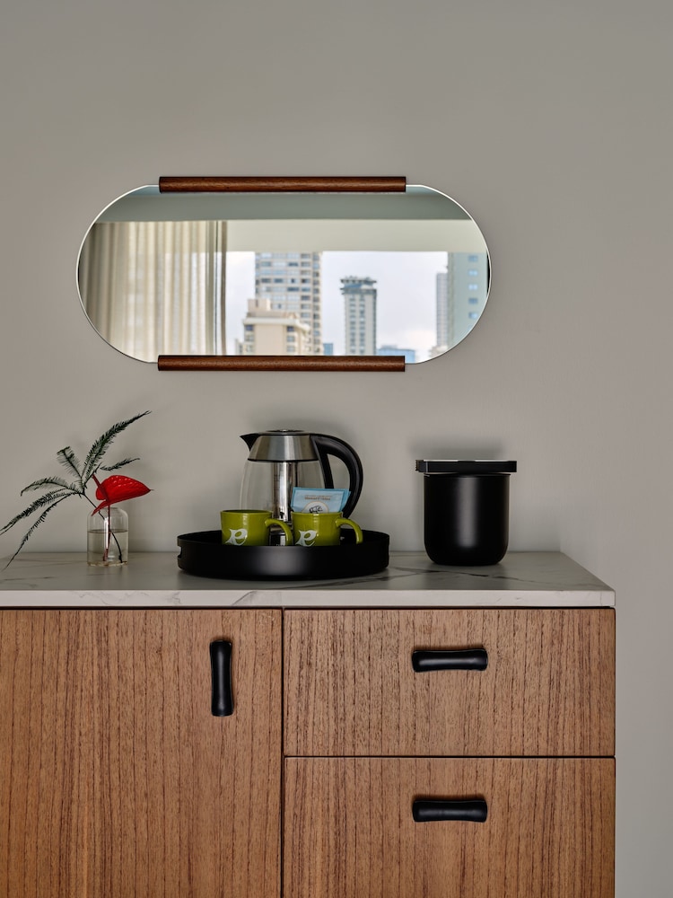 Romer House Waikiki — Hotel rooms in Honolulu, Hawaii