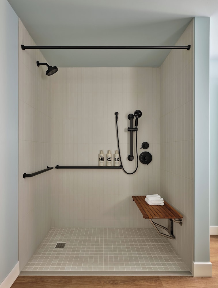 Romer House Waikiki — Hotel rooms in Honolulu, Hawaii