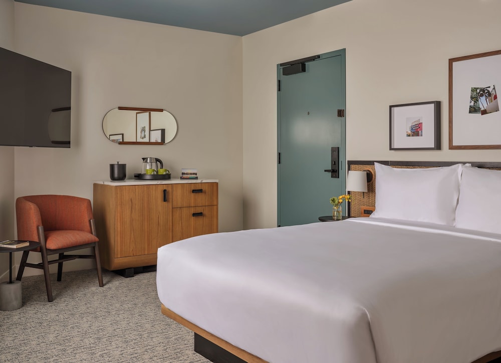 Romer House Waikiki — Hotel rooms in Honolulu, Hawaii