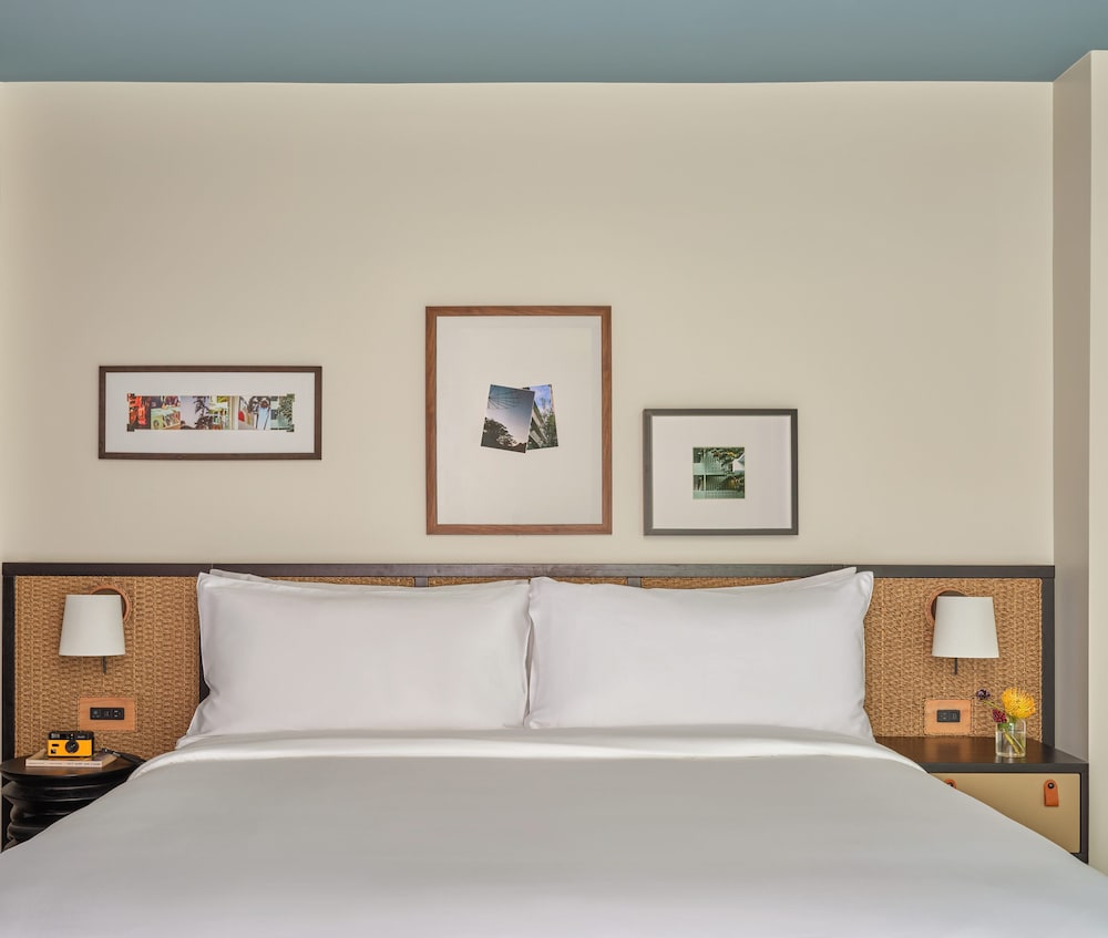 Romer House Waikiki — Hotel rooms in Honolulu, Hawaii