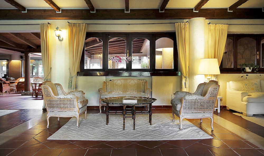 Grand Hotel Smeraldo Beach — Hotel building in Arzachena, Sardinia