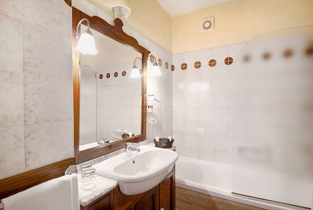 Grand Hotel Smeraldo Beach — Hotel rooms in Arzachena, Sardinia