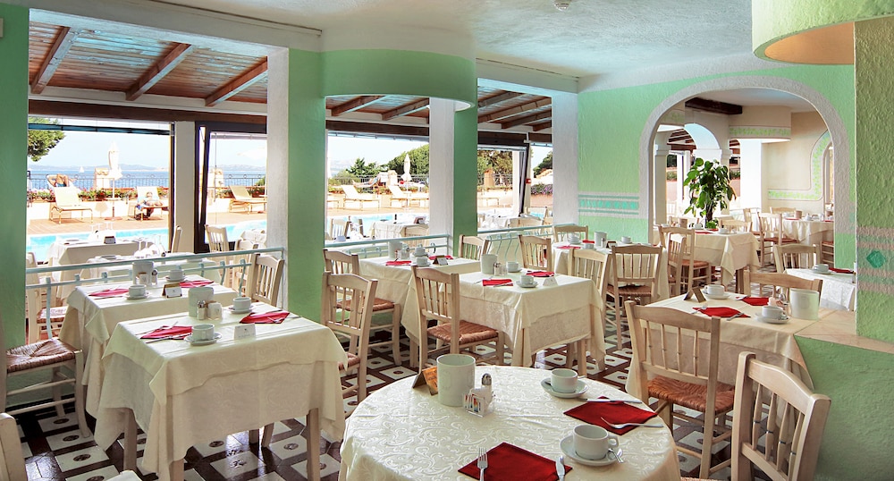 Grand Hotel Smeraldo Beach — Restaurant & bars in Arzachena, Sardinia
