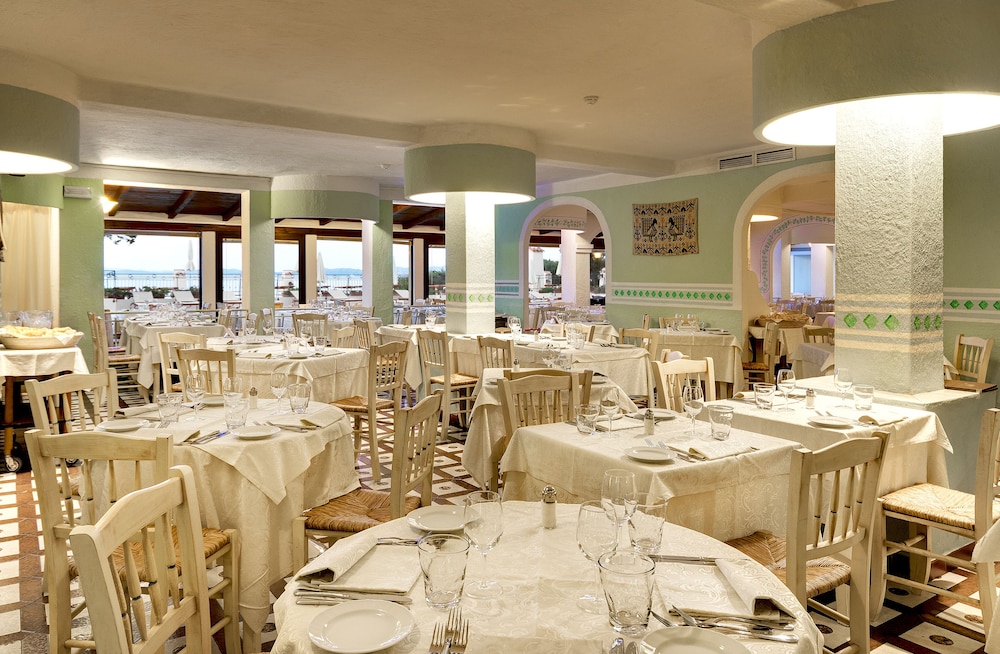 Grand Hotel Smeraldo Beach — Restaurant & bars in Arzachena, Sardinia
