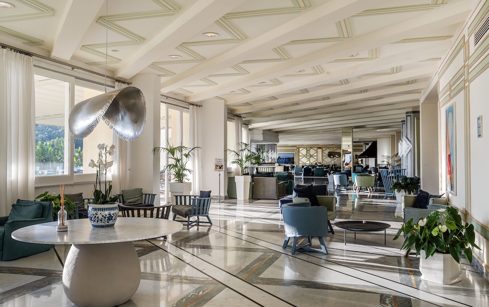 Grand Hotel Vesuvio — Hotel building in Sorrento, Campania