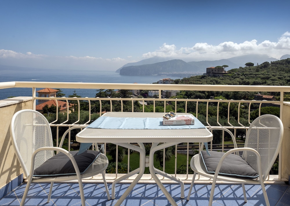 Grand Hotel Vesuvio — Attractions in the area in Sorrento, Campania