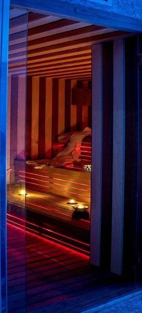 Hellenia Yachting Hotel — Hotel rooms in Giardini Naxos, Sicily
