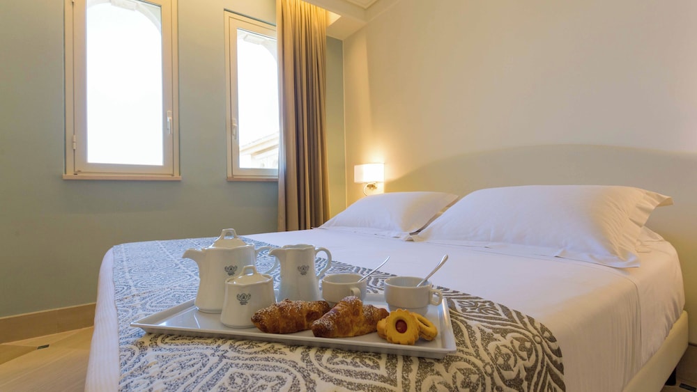 Hellenia Yachting Hotel — Hotel rooms in Giardini Naxos, Sicily