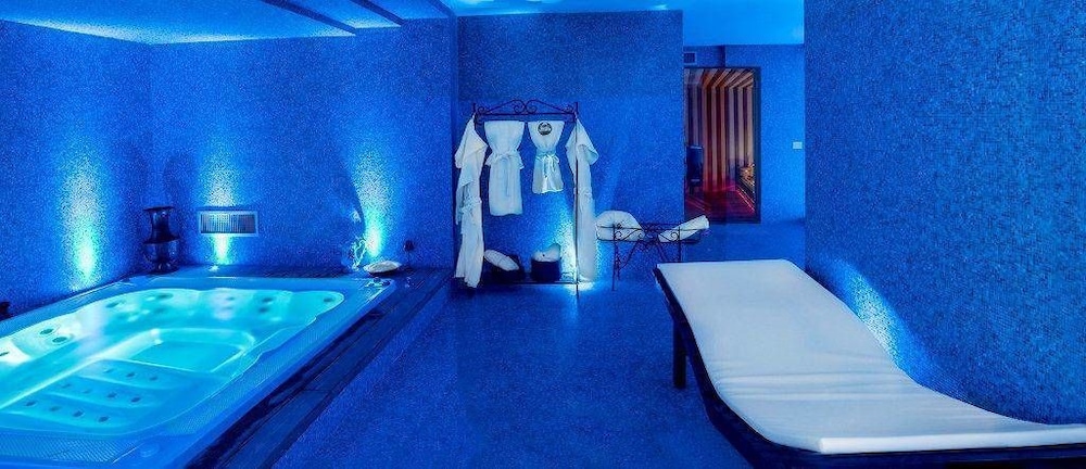 Hellenia Yachting Hotel — Hotel rooms in Giardini Naxos, Sicily
