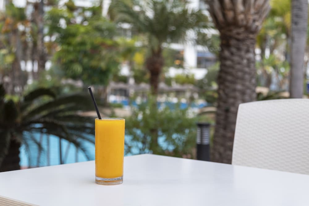 Melia Benidorm — Restaurant & bars in Benidorm, Valencian Community