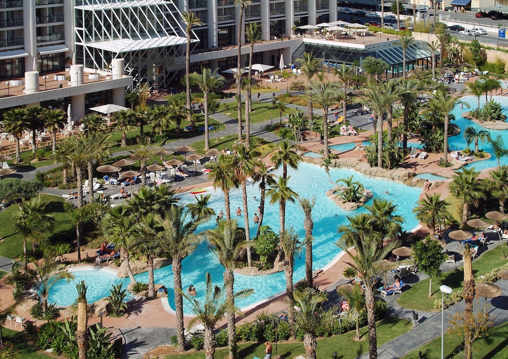 Melia Benidorm — Swimming pool in Benidorm, Valencian Community