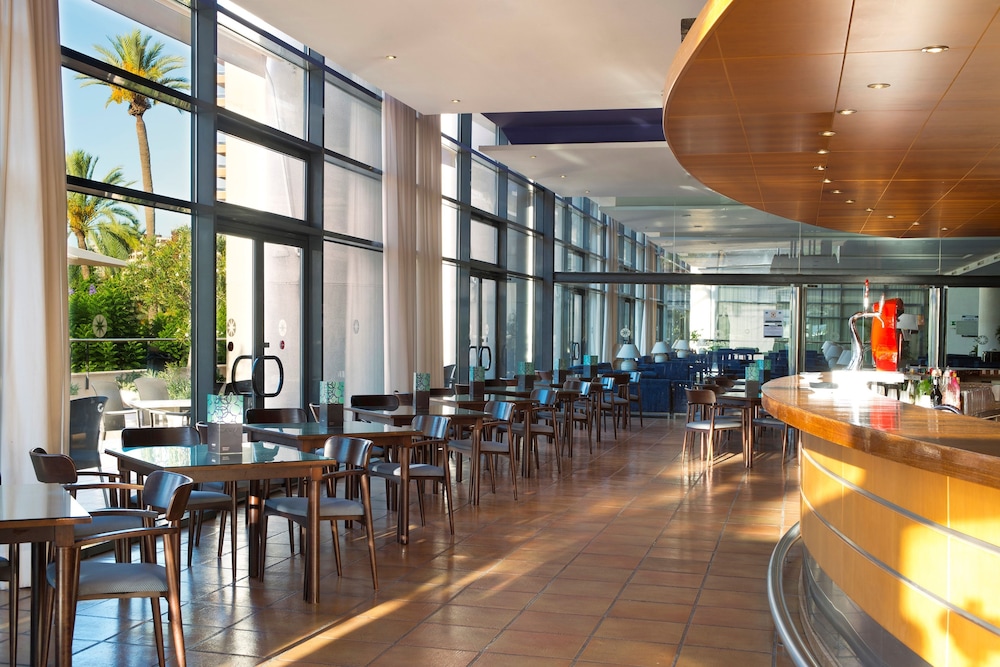 Melia Benidorm — Restaurant & bars in Benidorm, Valencian Community