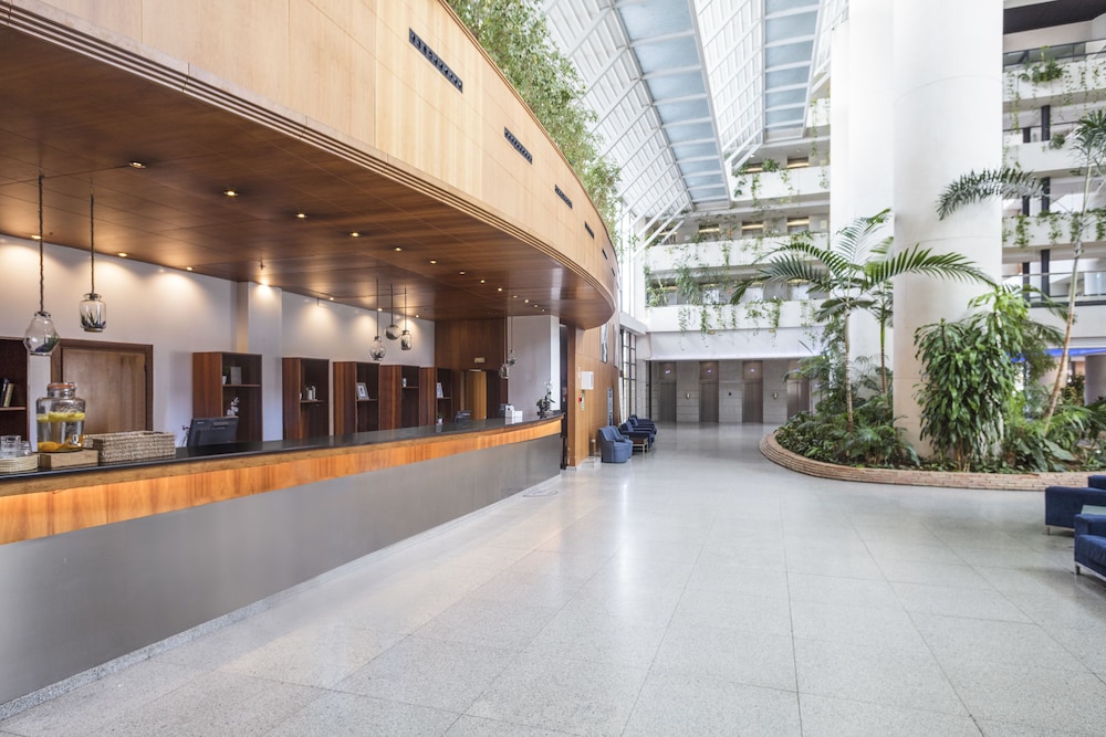 Melia Benidorm — Hotel building in Benidorm, Valencian Community