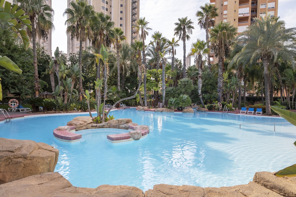 Melia Benidorm — Swimming pool in Benidorm, Valencian Community