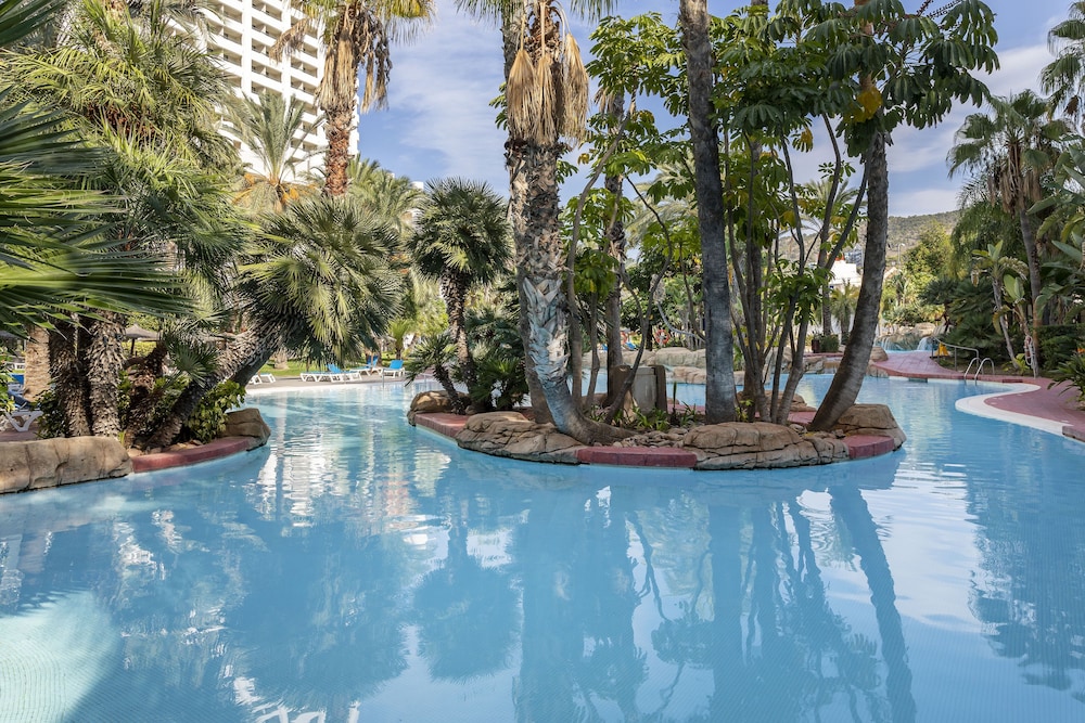 Melia Benidorm — Swimming pool in Benidorm, Valencian Community