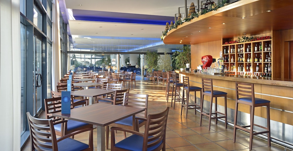 Melia Benidorm — Restaurant & bars in Benidorm, Valencian Community