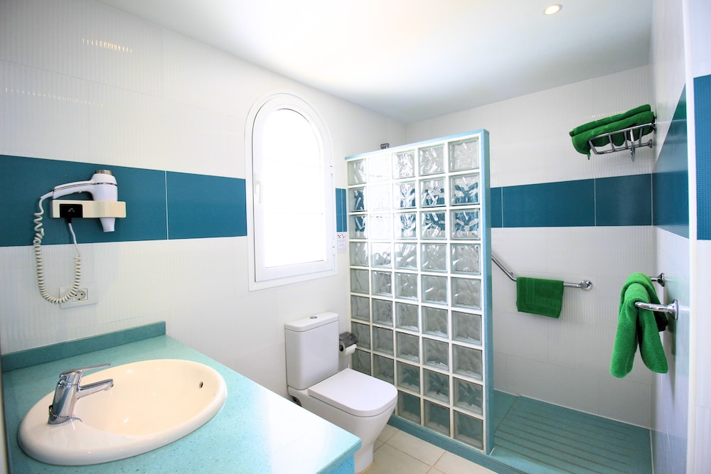 CORONA MAR APARTMENTS - SELECT ADULTS (+16) — Hotel rooms in Puerto del Carmen, Canary Islands