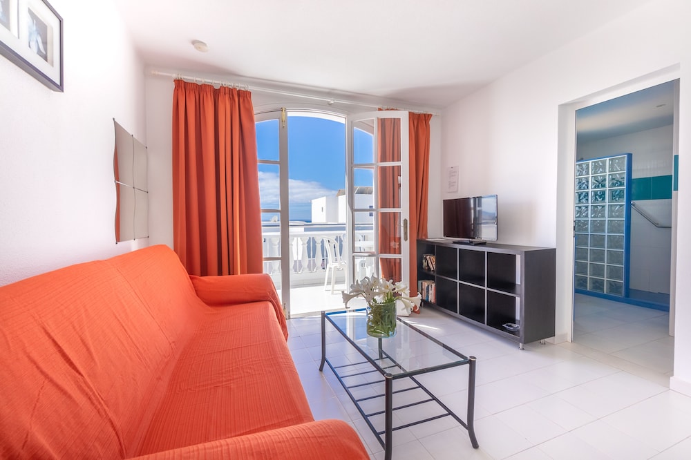 CORONA MAR APARTMENTS - SELECT ADULTS (+16) — Hotel rooms in Puerto del Carmen, Canary Islands