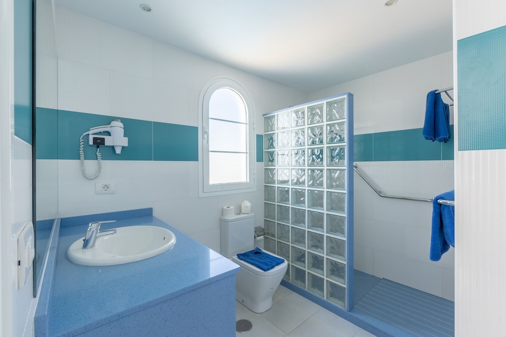 CORONA MAR APARTMENTS - SELECT ADULTS (+16) — Hotel rooms in Puerto del Carmen, Canary Islands