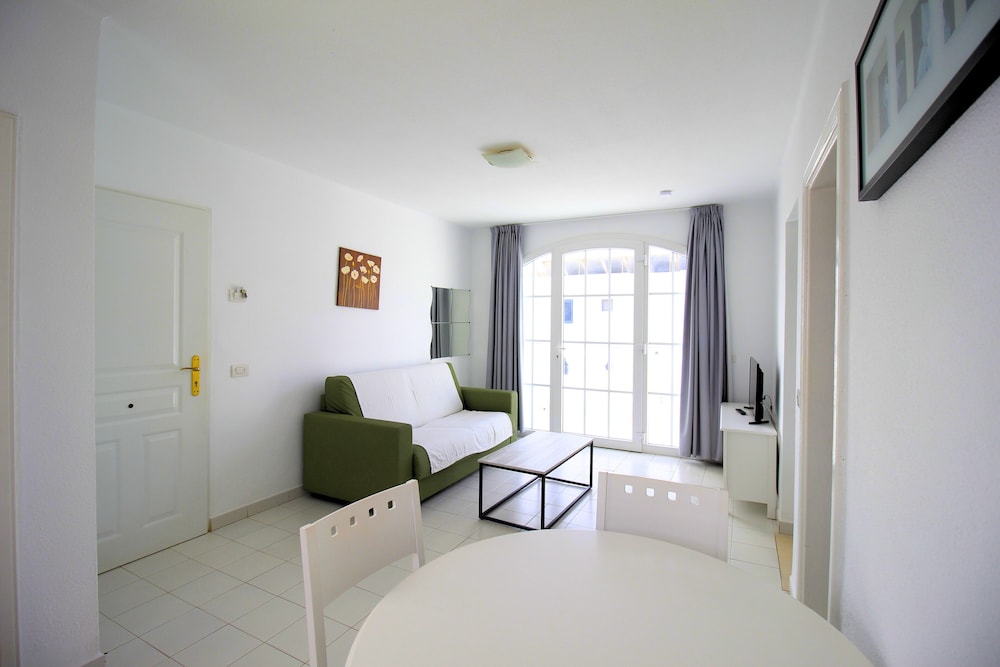 CORONA MAR APARTMENTS - SELECT ADULTS (+16) — Hotel rooms in Puerto del Carmen, Canary Islands