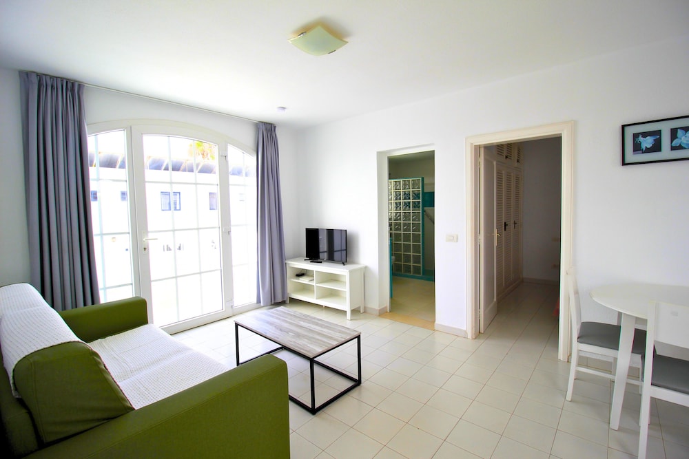 CORONA MAR APARTMENTS - SELECT ADULTS (+16) — Hotel rooms in Puerto del Carmen, Canary Islands