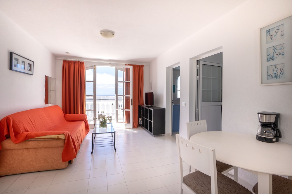 CORONA MAR APARTMENTS - SELECT ADULTS (+16) — Hotel rooms in Puerto del Carmen, Canary Islands