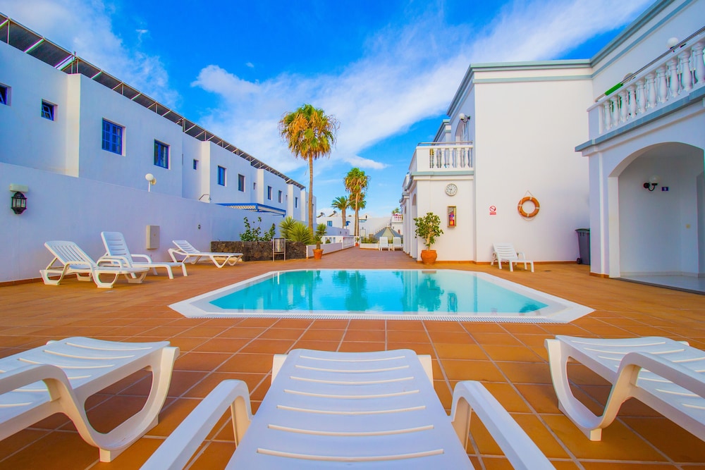 CORONA MAR APARTMENTS - SELECT ADULTS (+16) — Swimming pool in Puerto del Carmen, Canary Islands