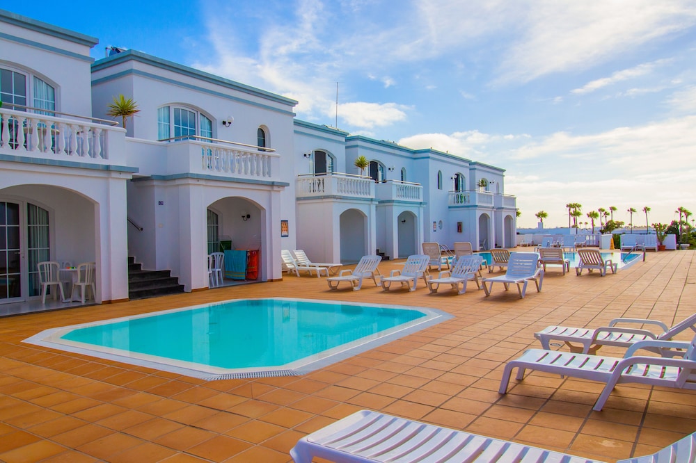 CORONA MAR APARTMENTS - SELECT ADULTS (+16) — Swimming pool in Puerto del Carmen, Canary Islands
