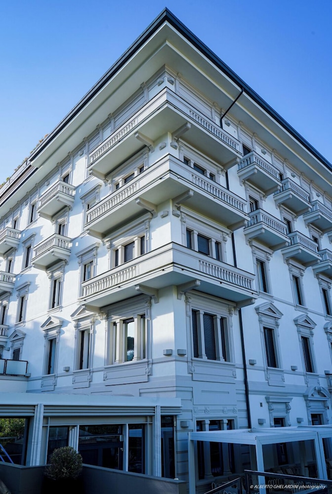 LHP Hotel Montecatini Palace & SPA — Hotel building in Montecatini Terme, Tuscany