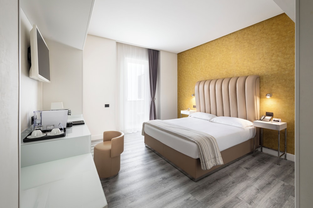 LHP Hotel Montecatini Palace & SPA — Hotel rooms in Montecatini Terme, Tuscany