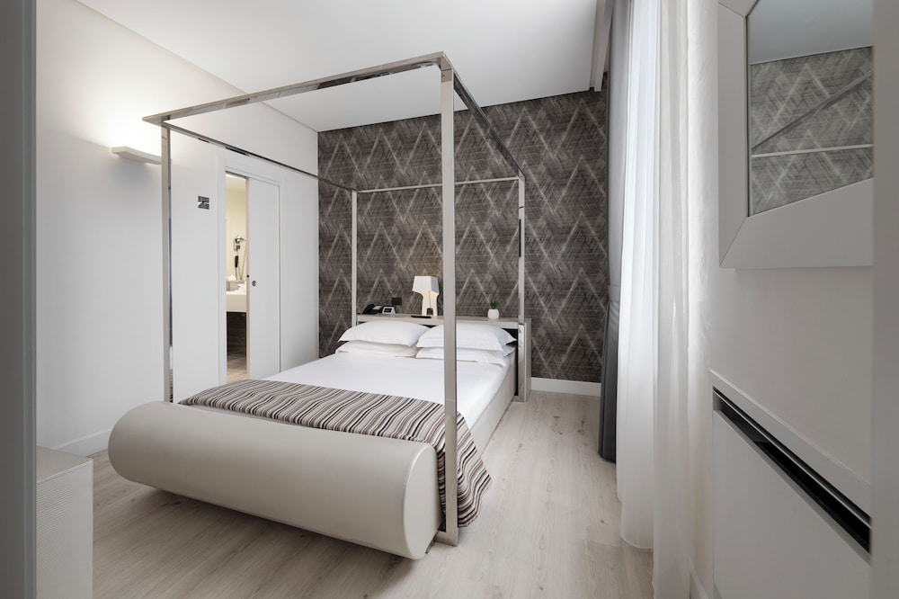 LHP Hotel Montecatini Palace & SPA — Hotel rooms in Montecatini Terme, Tuscany