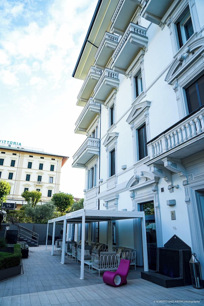 LHP Hotel Montecatini Palace & SPA — Hotel building in Montecatini Terme, Tuscany