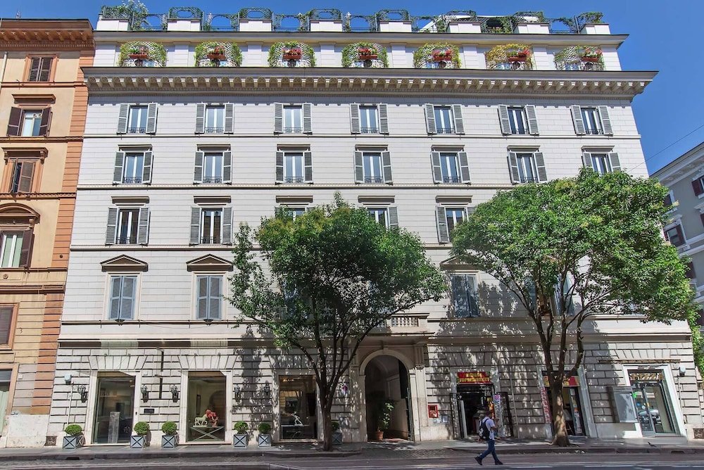 Hotel Isa