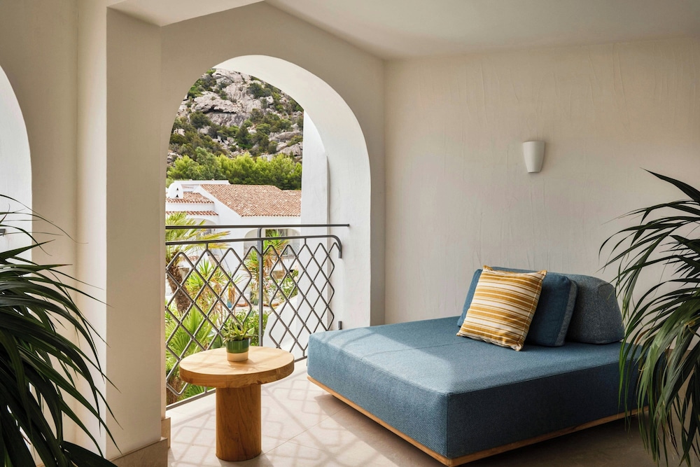W Sardinia - Poltu Quatu — Hotel rooms in Arzachena, Sardinia
