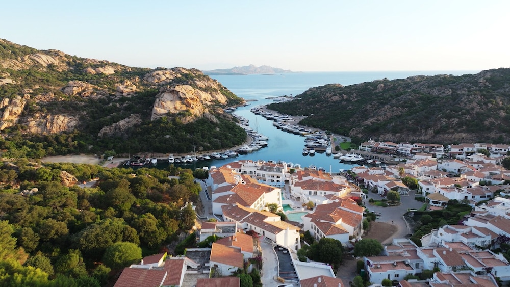 W Sardinia - Poltu Quatu - zdjęcie 4