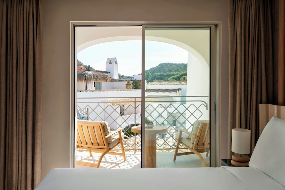 W Sardinia - Poltu Quatu — Hotel rooms in Arzachena, Sardinia