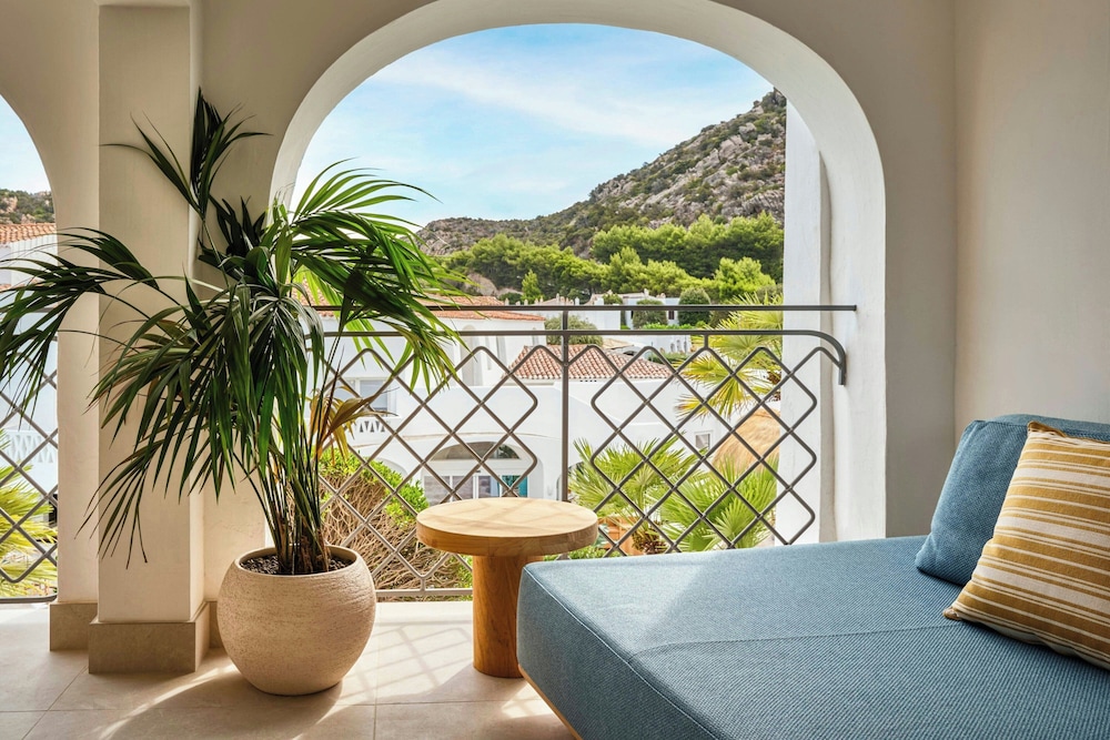 W Sardinia - Poltu Quatu — Hotel rooms in Arzachena, Sardinia