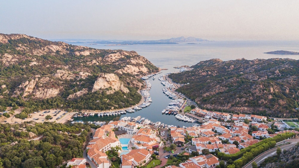 W Sardinia - Poltu Quatu — Attractions in the area in Arzachena, Sardinia