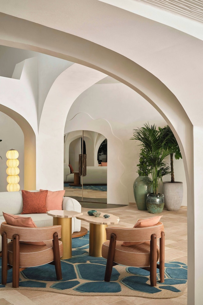 W Sardinia - Poltu Quatu — Hotel building in Arzachena, Sardinia