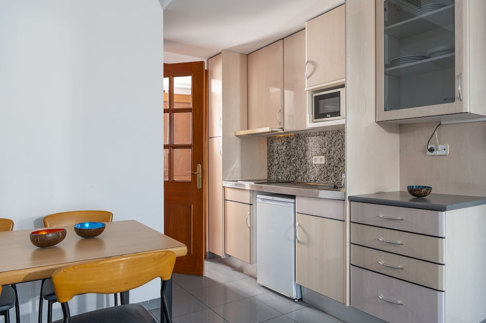 Apartaments Blau — Hotel rooms in Lloret de Mar, Catalonia