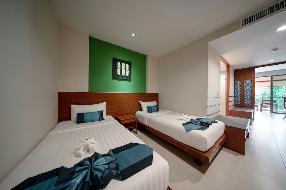 Rawai Palm Beach Resort — Hotel rooms in Rawai, Phuket Province