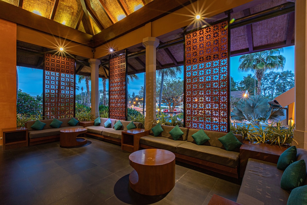 Rawai Palm Beach Resort — Restaurant & bars in Rawai, Phuket Province