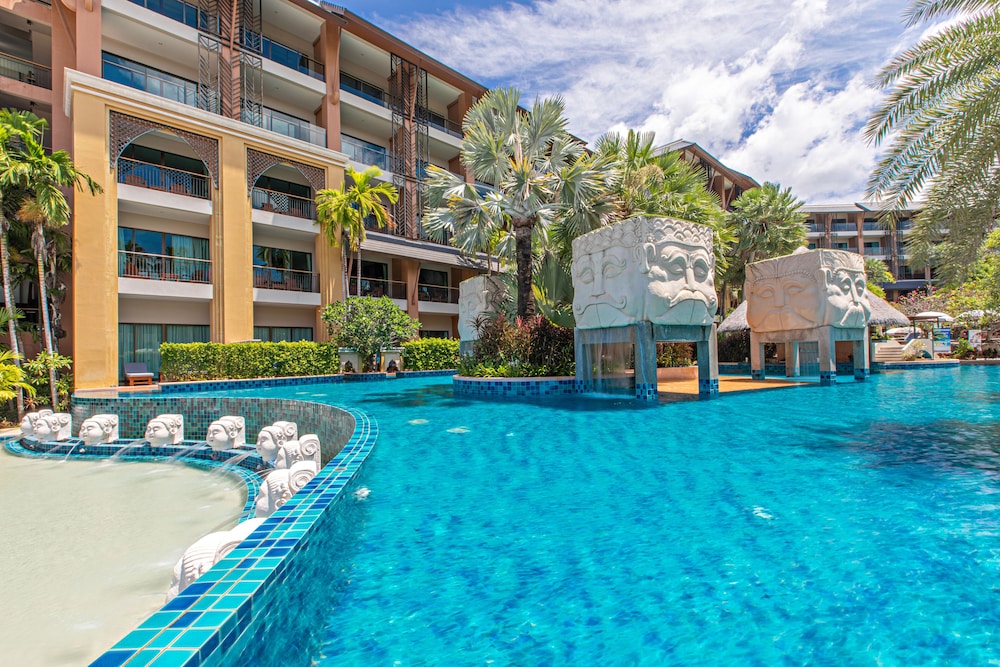Rawai Palm Beach Resort — Swimming pool in Rawai, Phuket Province
