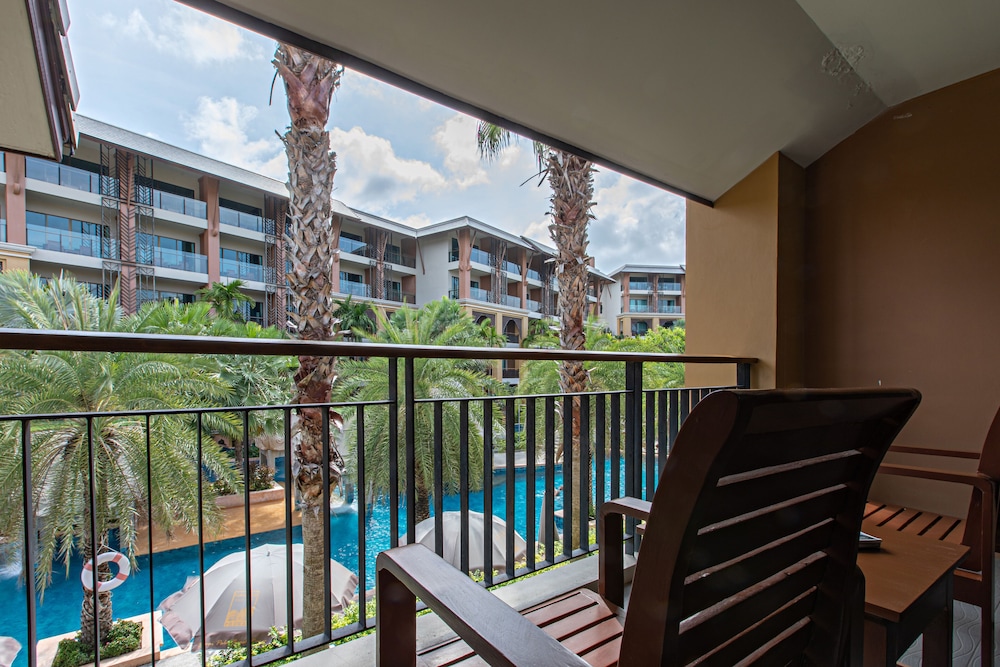 Rawai Palm Beach Resort — Hotel building in Rawai, Phuket Province