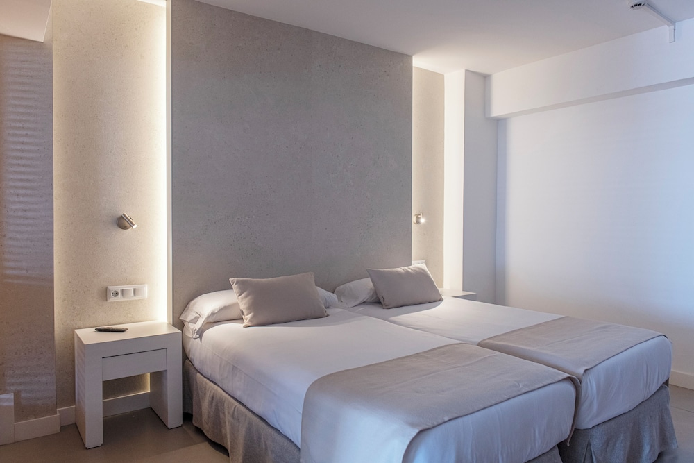 Hotel Bordoy Cosmopolitan — Hotel rooms in Playa de Palma, Balearic Islands