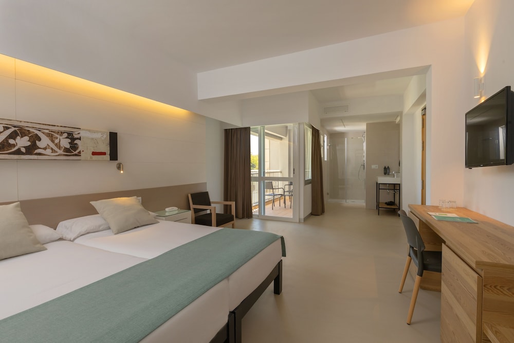 Hotel Bordoy Cosmopolitan — Hotel rooms in Playa de Palma, Balearic Islands