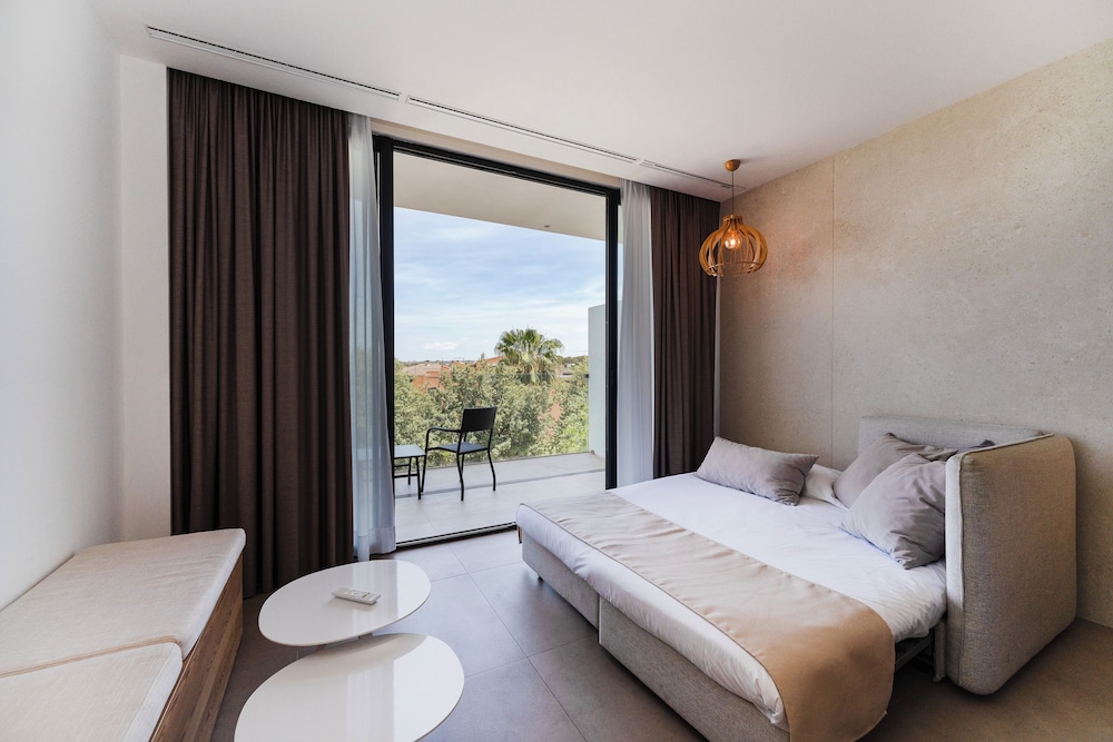 Hotel Bordoy Cosmopolitan — Hotel rooms in Playa de Palma, Balearic Islands